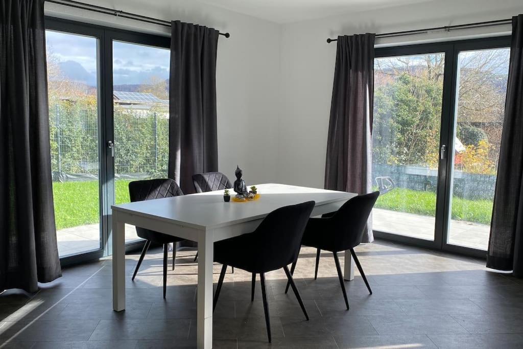 Weisweil  Modern Holiday Home Near Rheinfall And Black Forest المظهر الخارجي الصورة